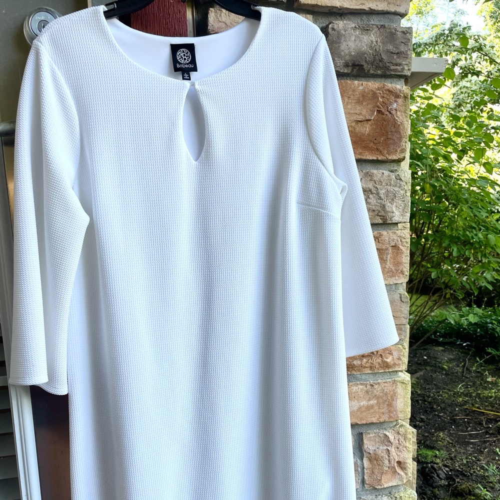 (2/$20 sale!) Bobeau white keyhole lace bottom dress - Picture 3 of 8